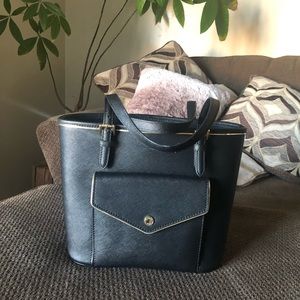 Authentic Black MK shoulder purse 👜